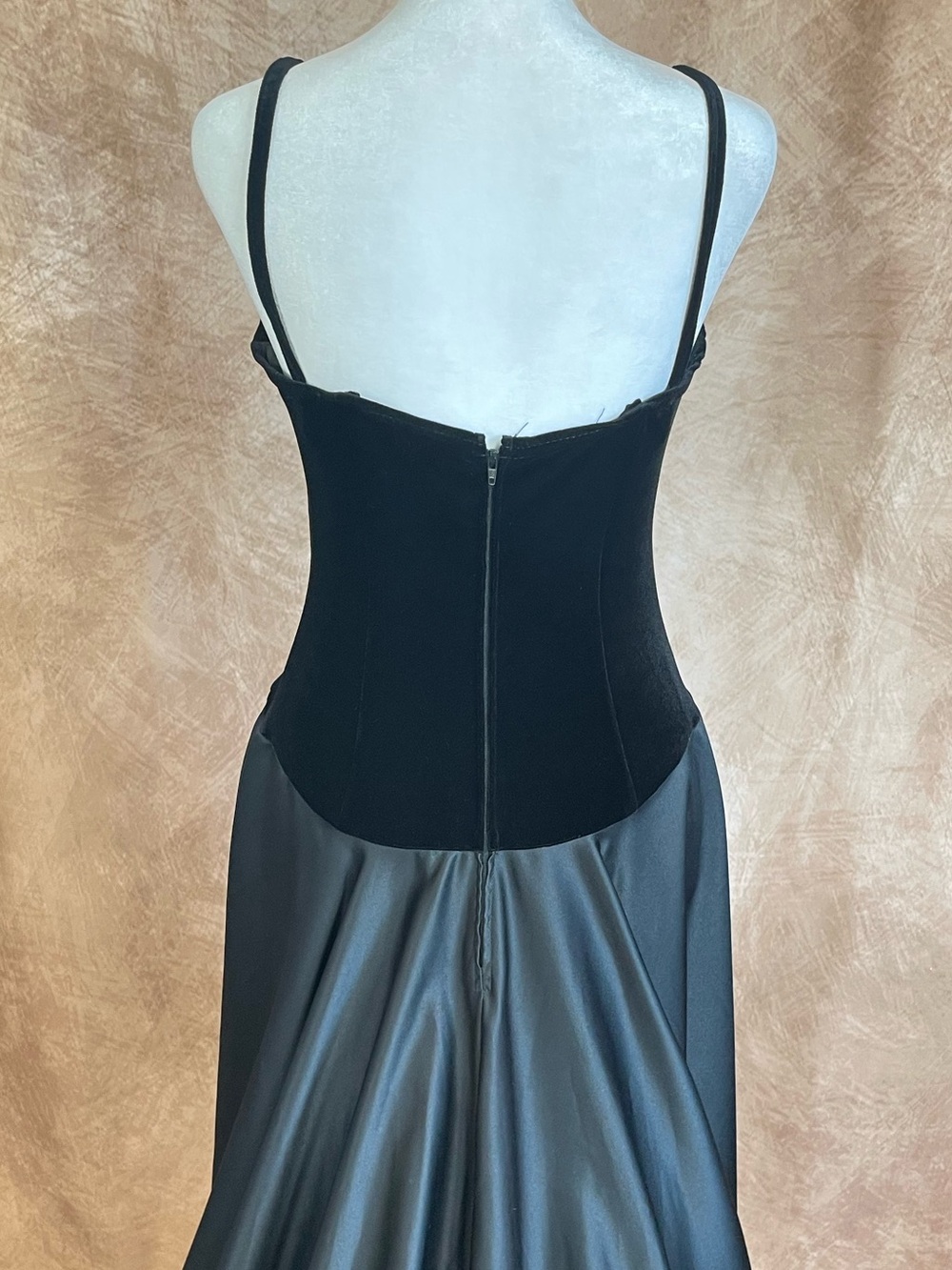 Vintage Cache Black Velvet Corset Gown Size 6 - Picture 8 of 9